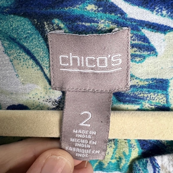 Chico's Mixed Animal Floral Print 100% Cotton Roll Tab Sleeve Blouse Top Sz 2/L - Picture 9 of 11